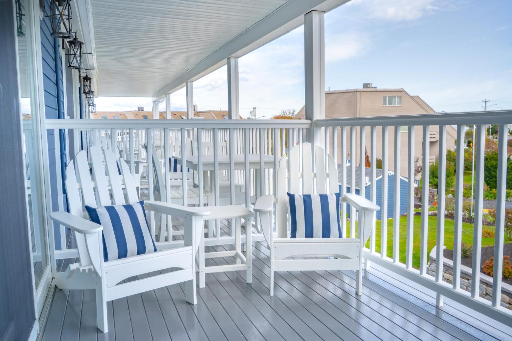 935 Ocean, A Beachside Inn Hampton Exterior photo